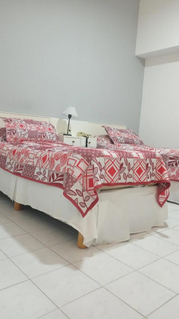 Hotel Crystal Neuquen Luaran gambar